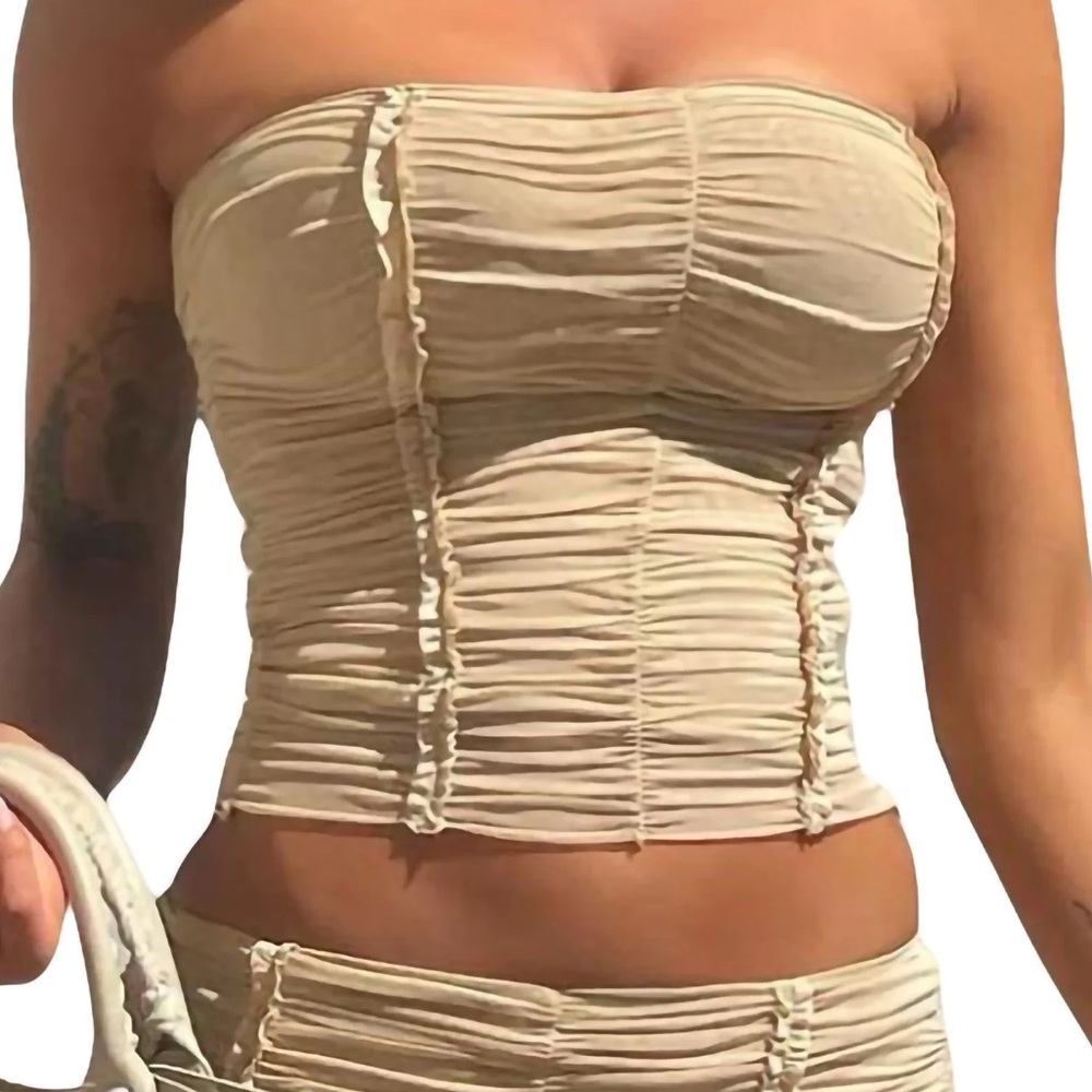 IAMGIA Ruched Tube Top
